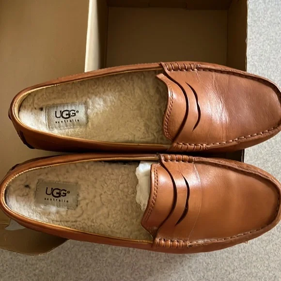 Mens UGG size 10 Leather loafers driving style shoes - Picture 2 of 10